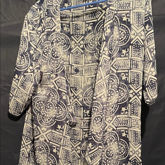 LuLaRoe small Lindsay blue and cream